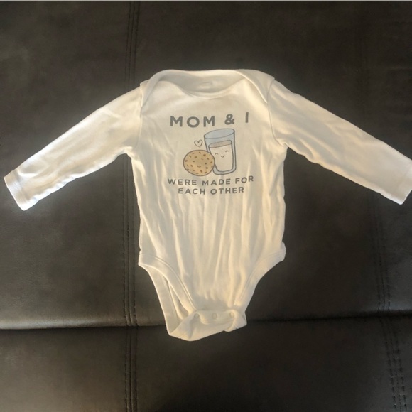 Free with Purchase - Old Navy Mom and I Onesie - Picture 1 of 5